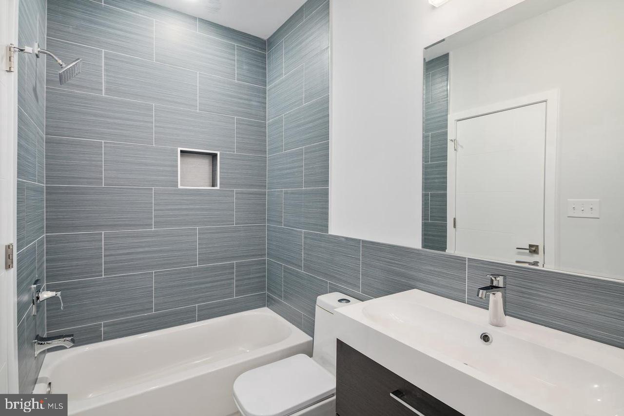 LUDLOW - Residential Lease