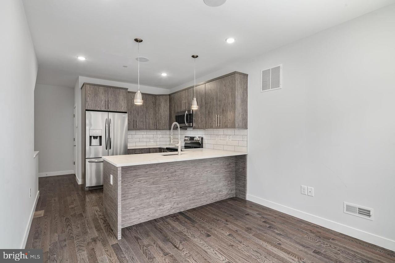LUDLOW - Residential Lease
