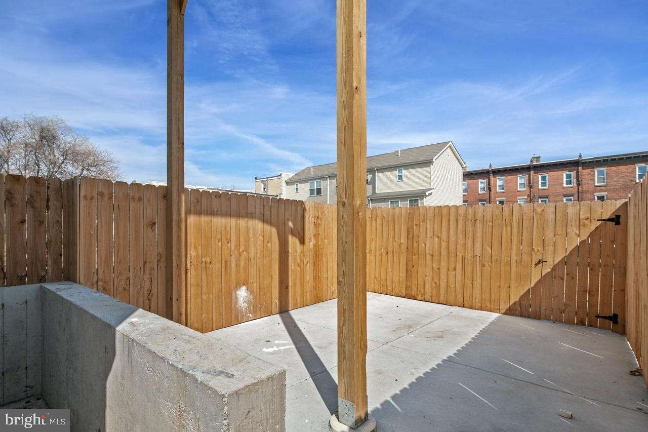 LUDLOW - Residential Lease