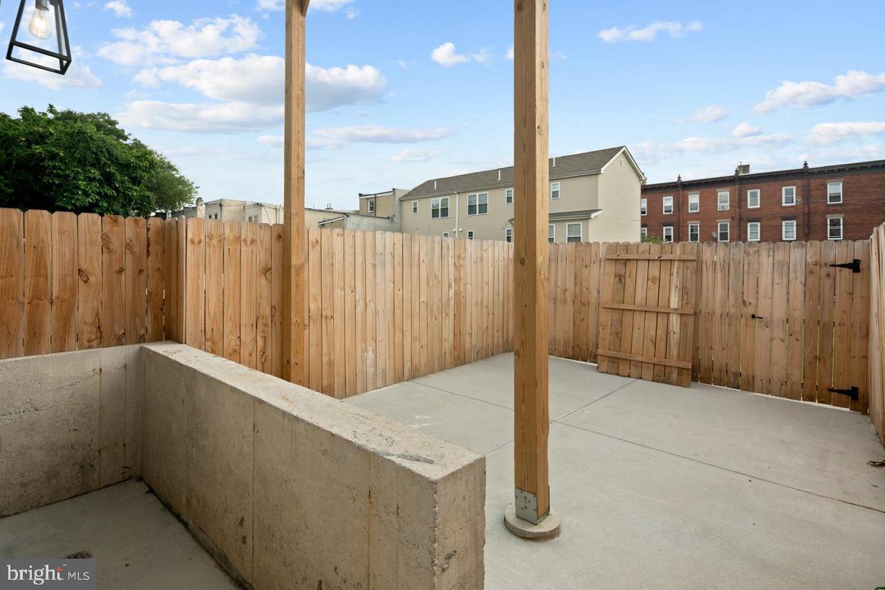 LUDLOW - Residential Lease