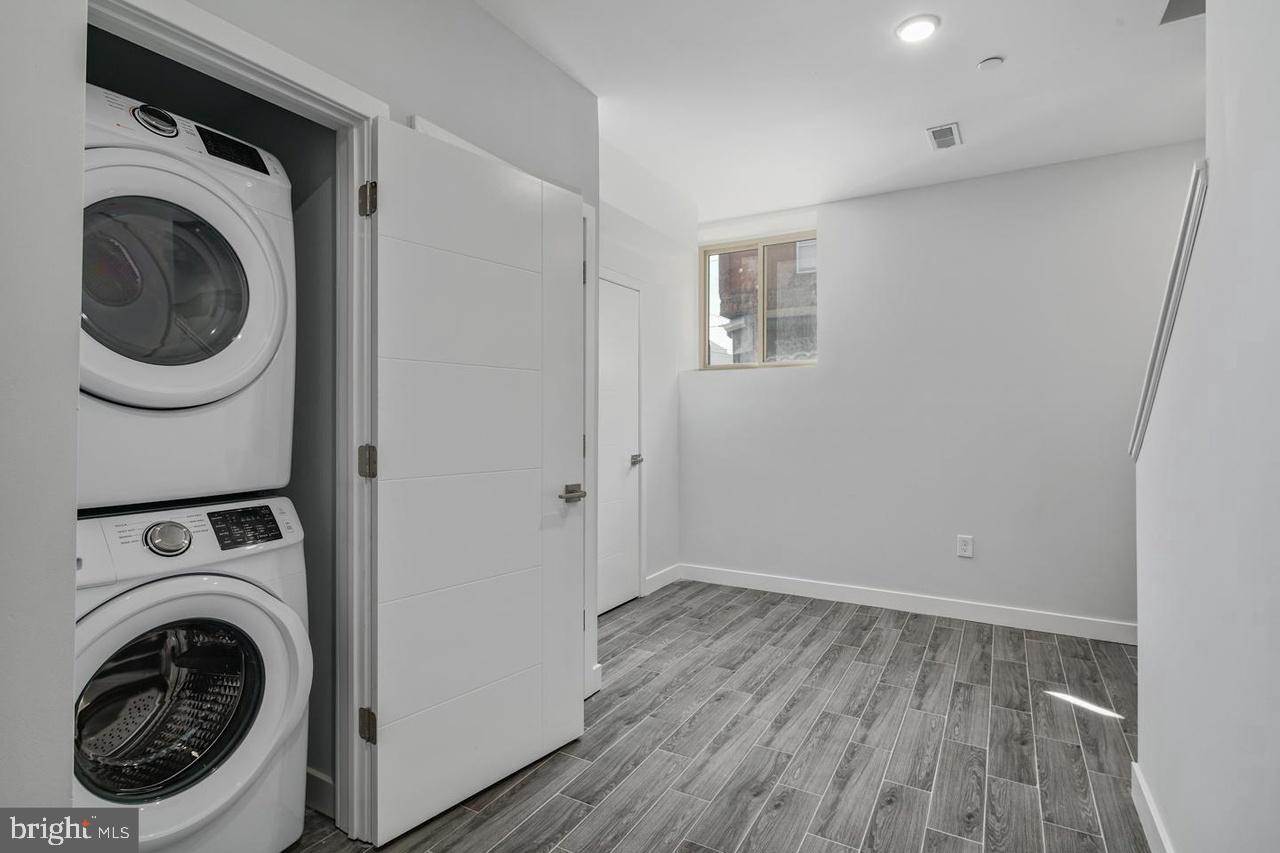 LUDLOW - Residential Lease