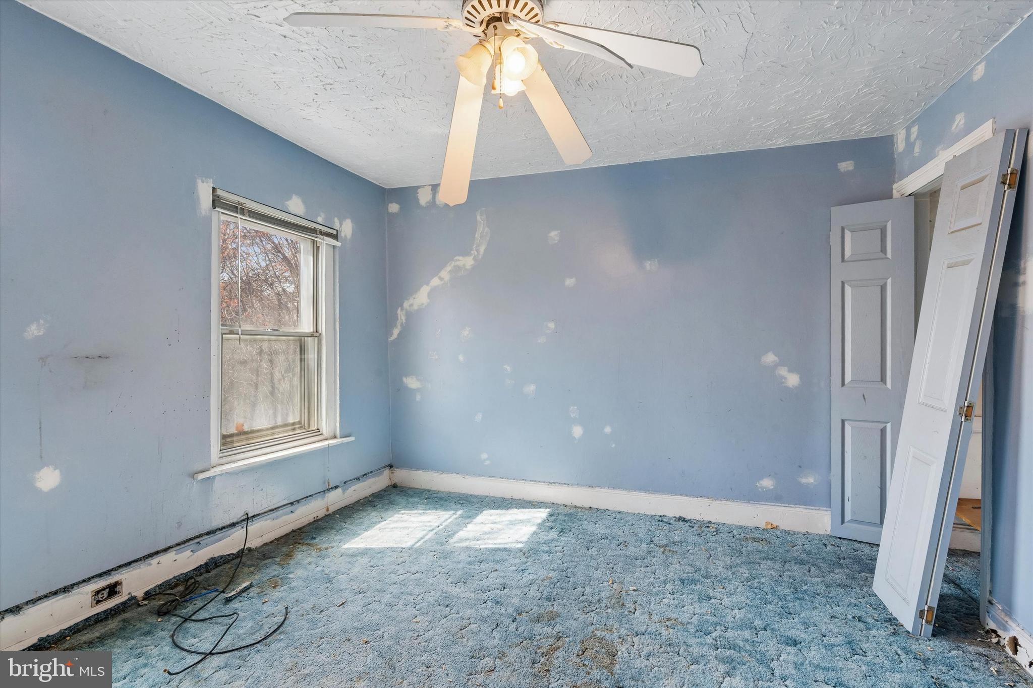 EAST KENSINGTON - Residential