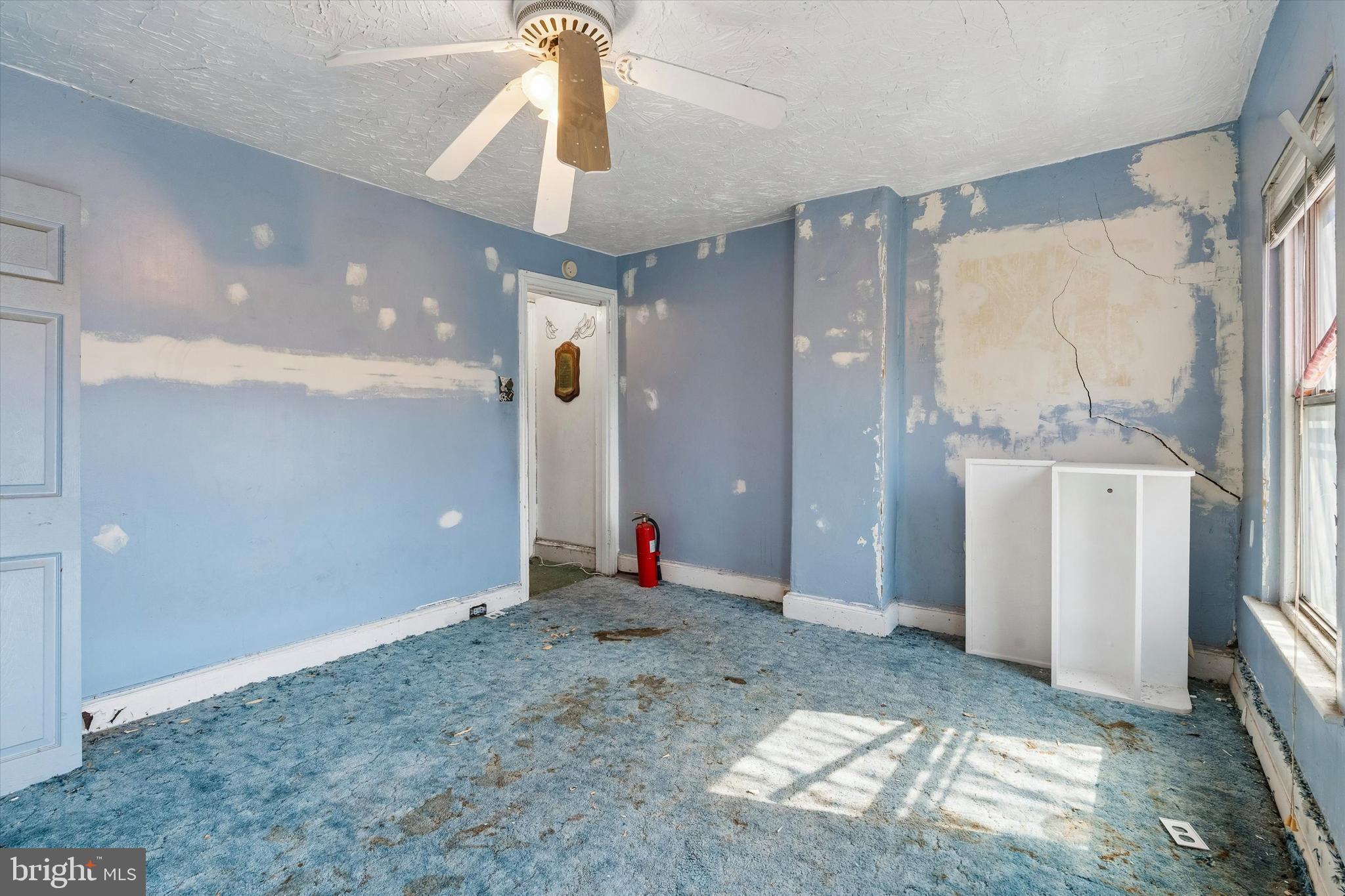 EAST KENSINGTON - Residential