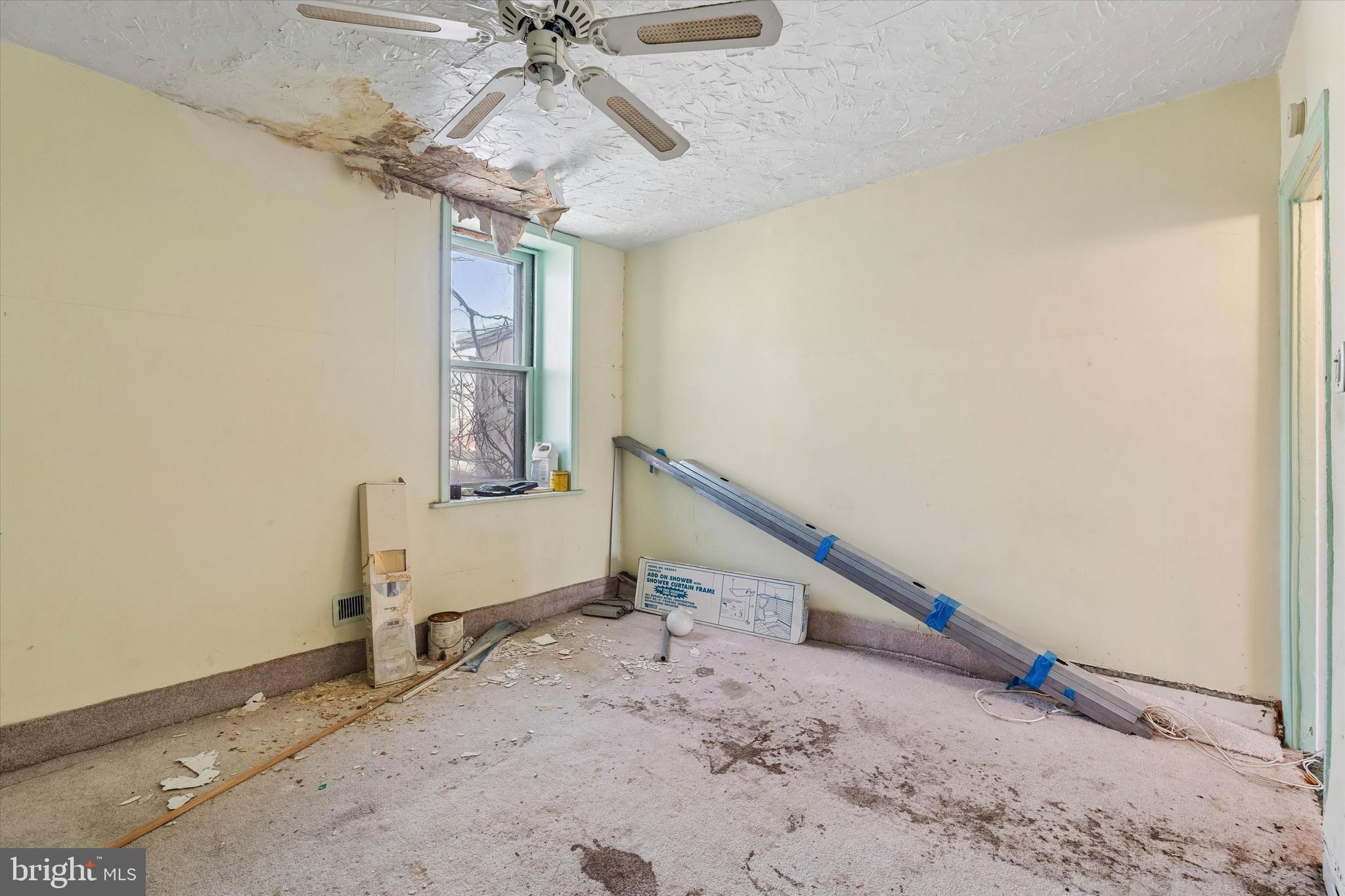 EAST KENSINGTON - Residential