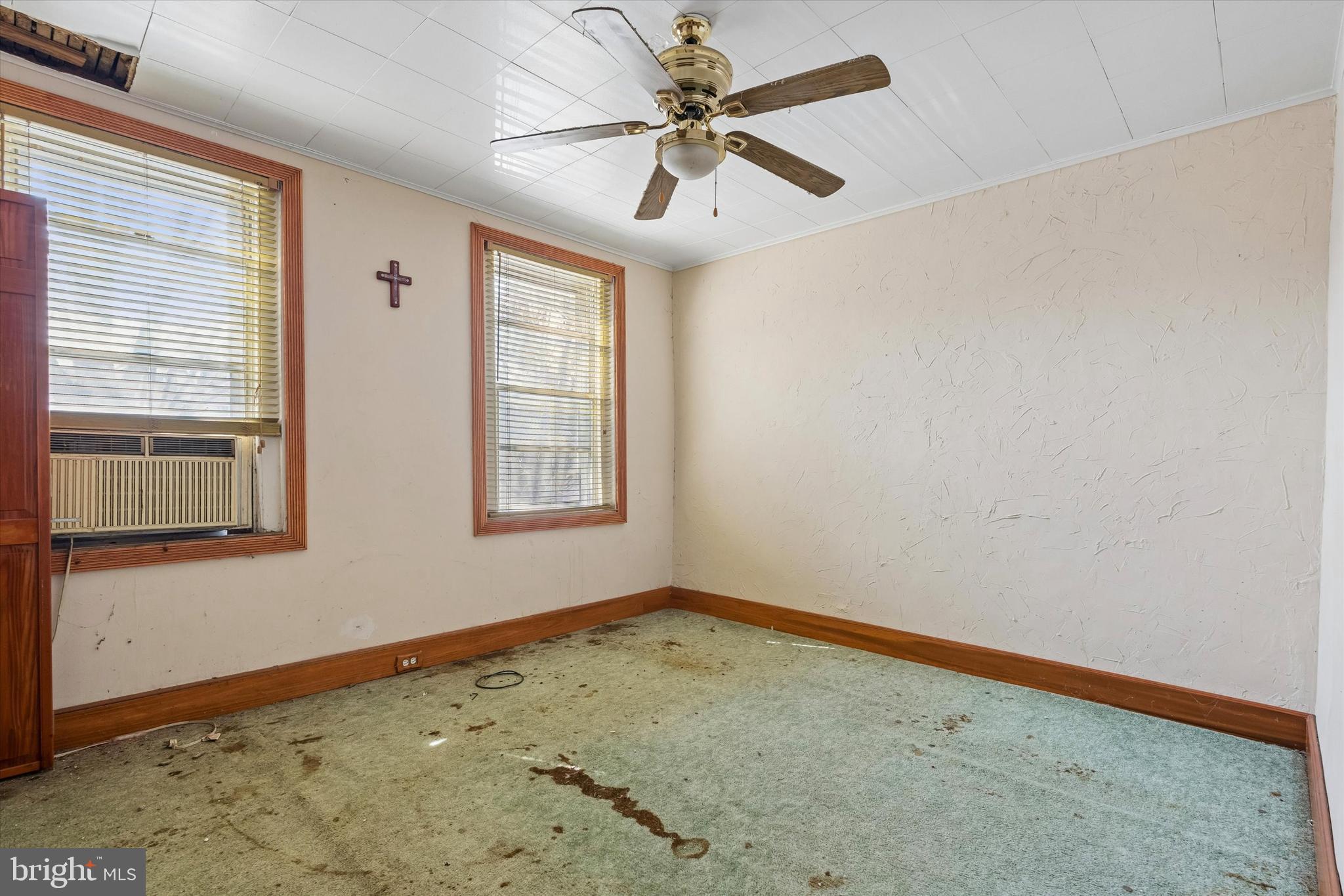 EAST KENSINGTON - Residential