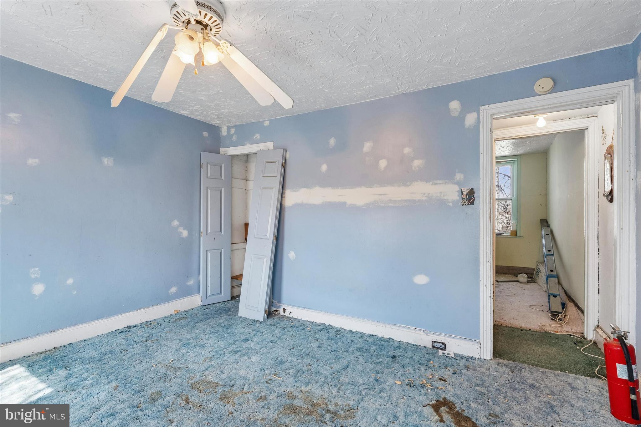 EAST KENSINGTON - Residential