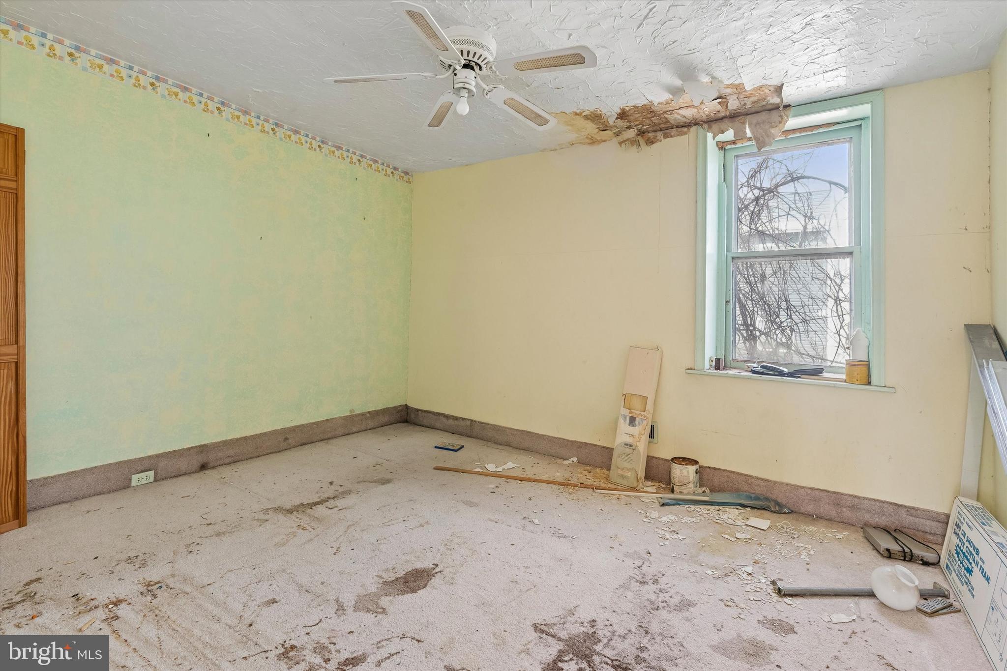 EAST KENSINGTON - Residential