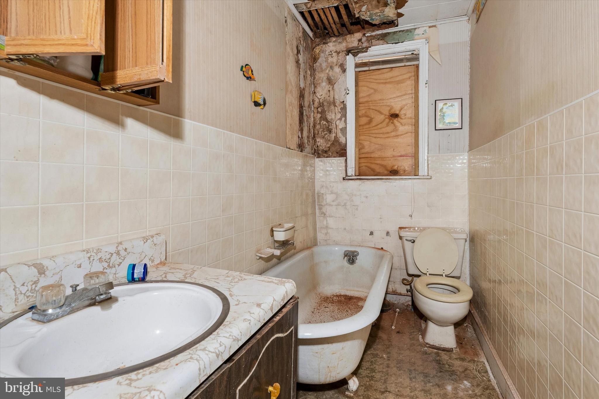 EAST KENSINGTON - Residential