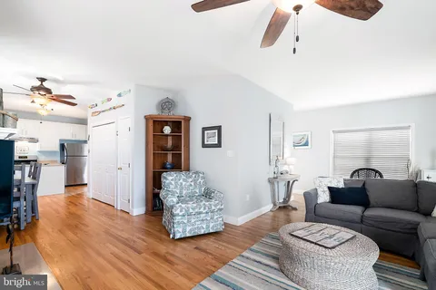114 S Central Avenue, Surf City, NJ 08008 - MLS#: NJOC2031310