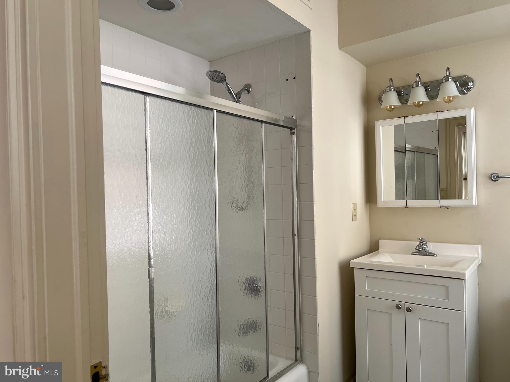 RITTENHOUSE SQUARE - Residential Lease