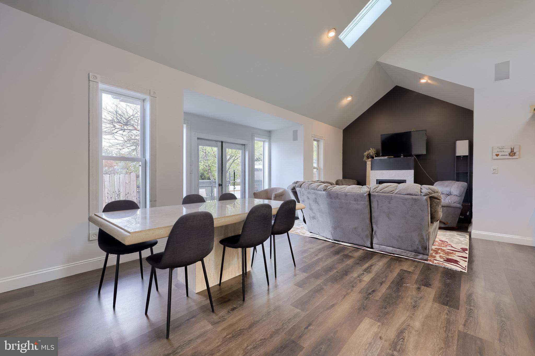 HEMPFIELD - Residential