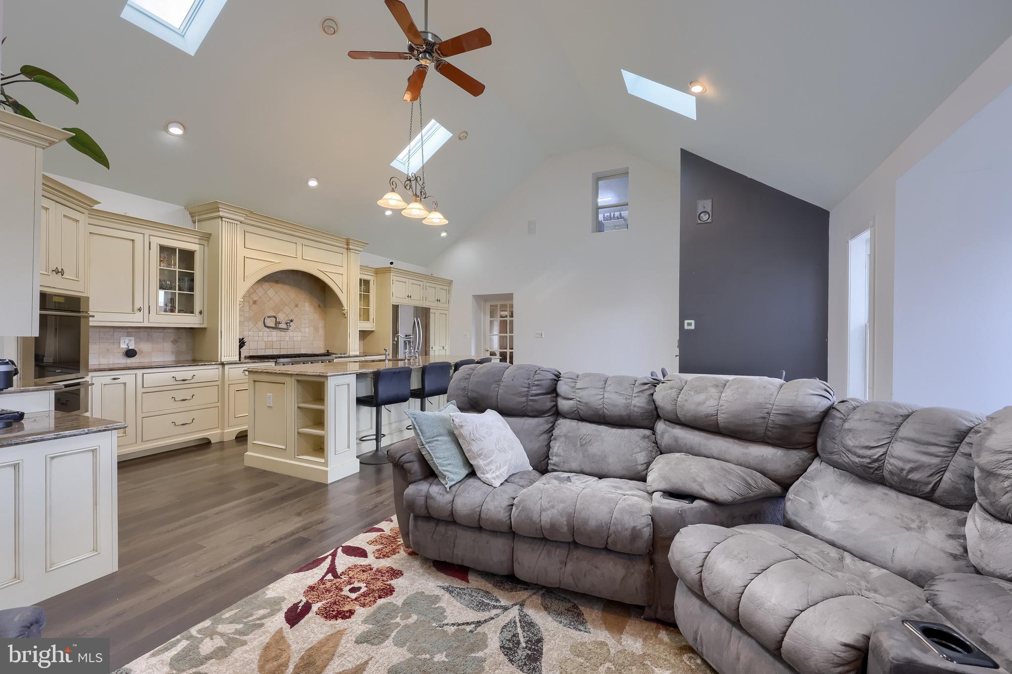 HEMPFIELD - Residential