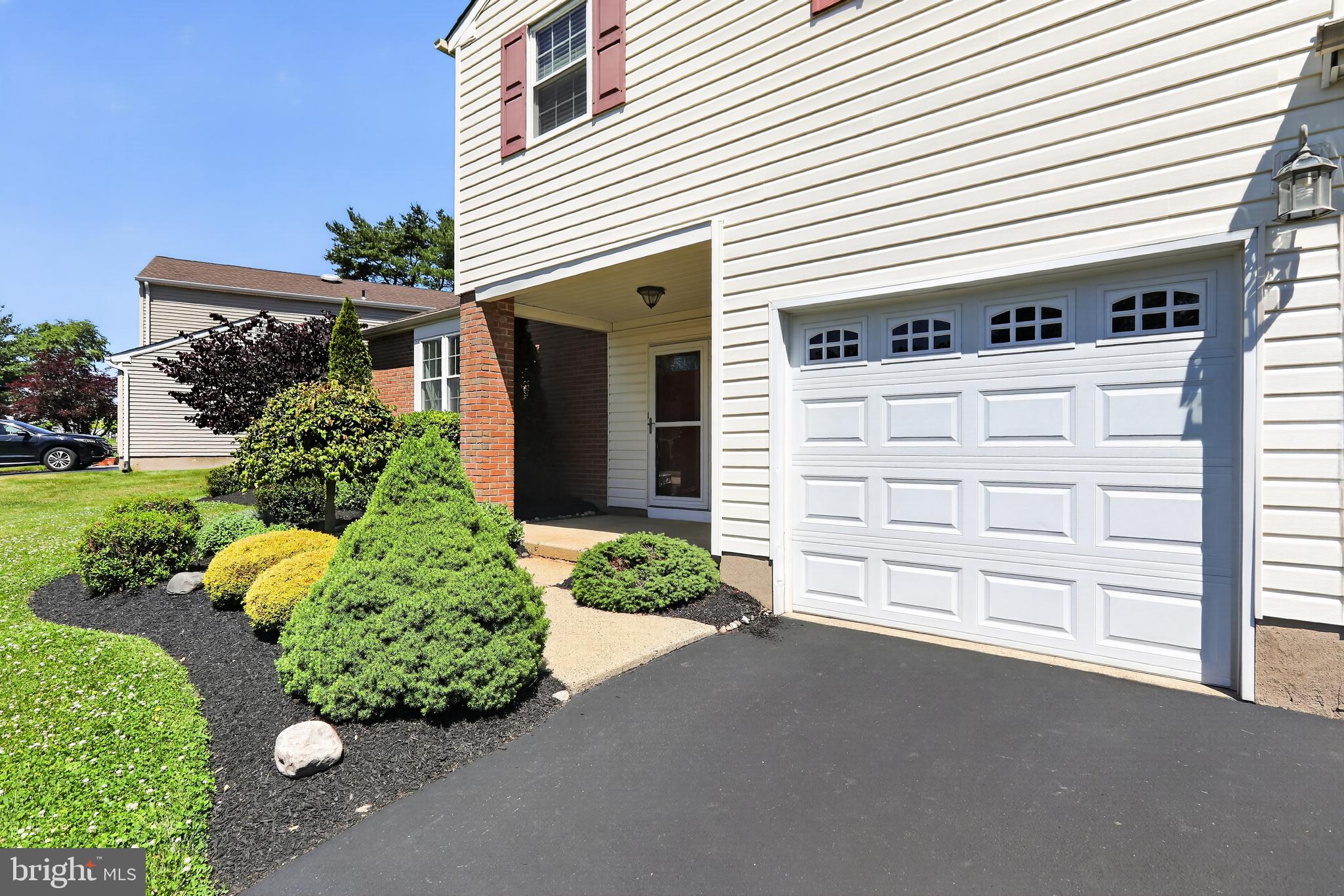 1212 WEDGEWOOD DRIVE