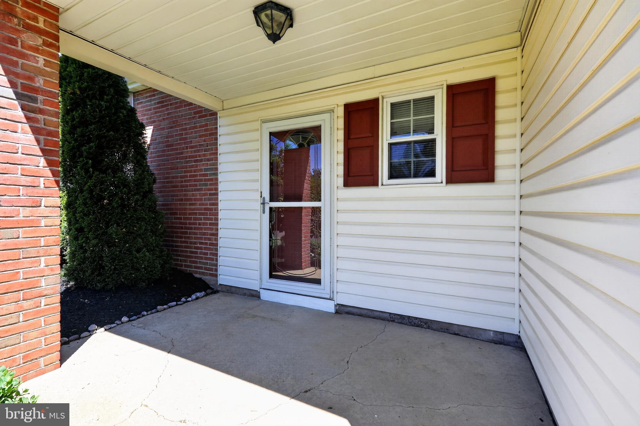 1212 WEDGEWOOD DRIVE