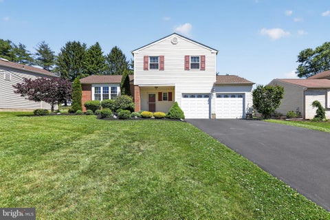 Homes For Sale - 1212 Wedgewood Drive<br/> WARMINSTER, PA 18974