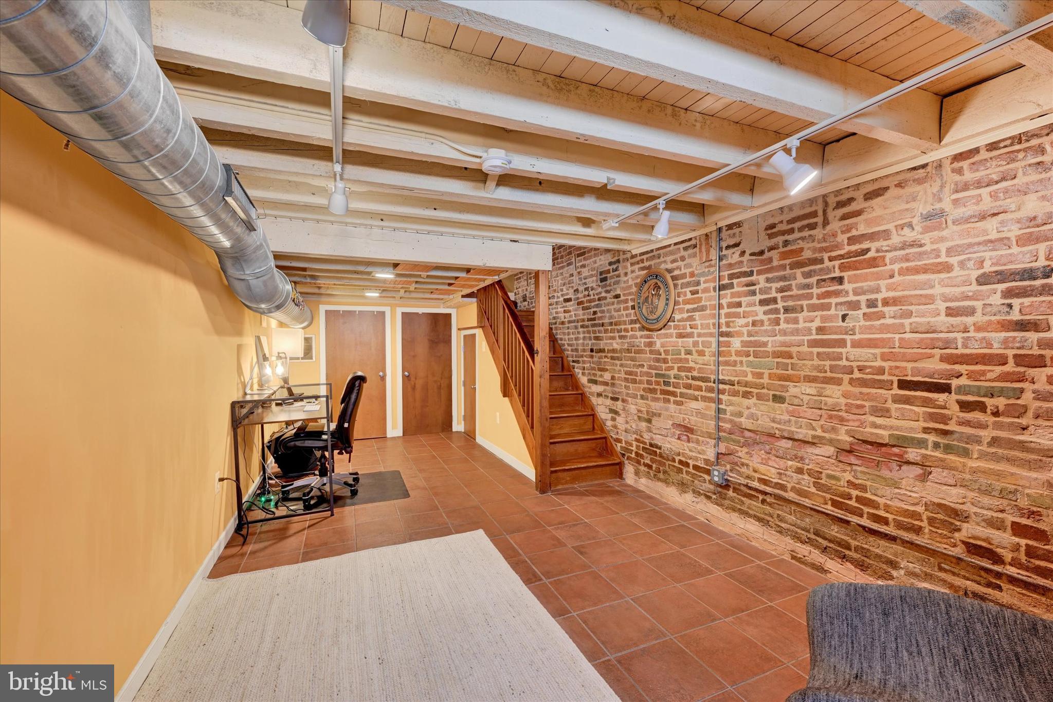 RIVERSIDE - Residential