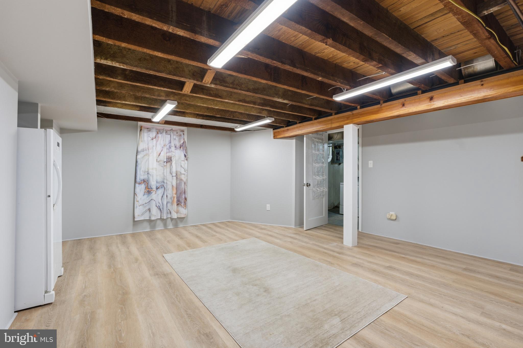 WOODMERE - Residential