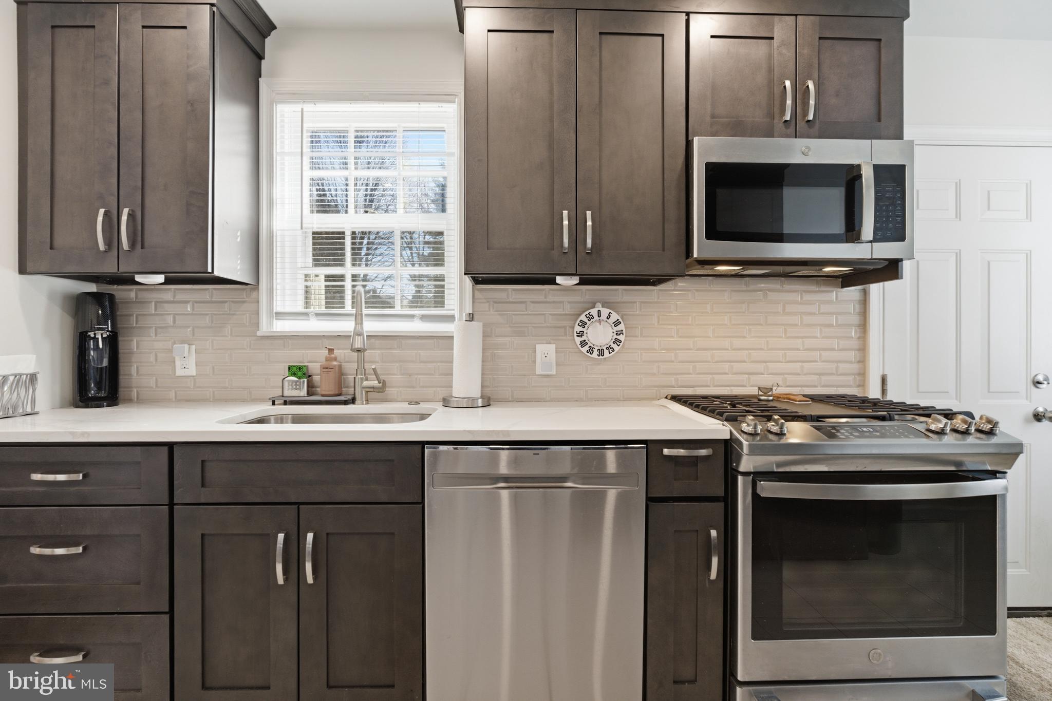 WOODMERE - Residential