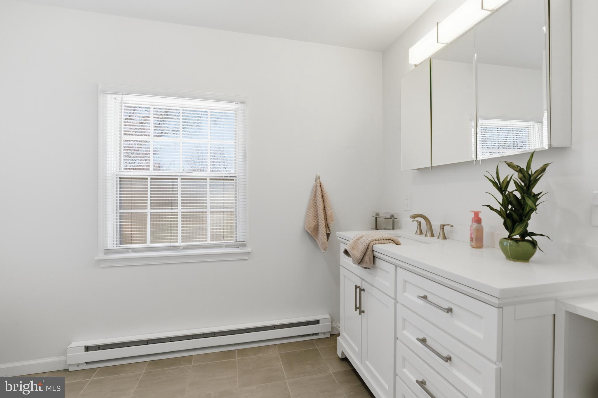 WOODMERE - Residential