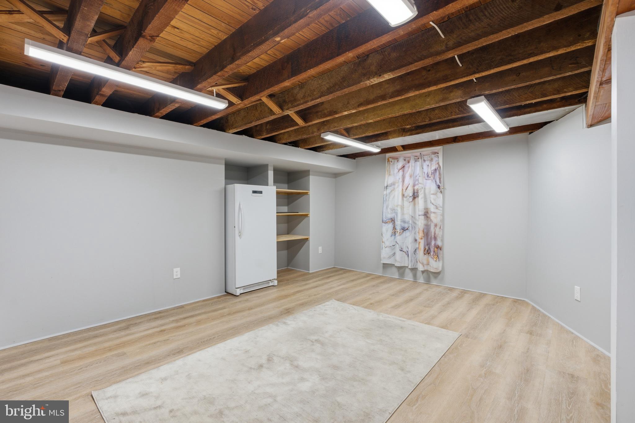 WOODMERE - Residential