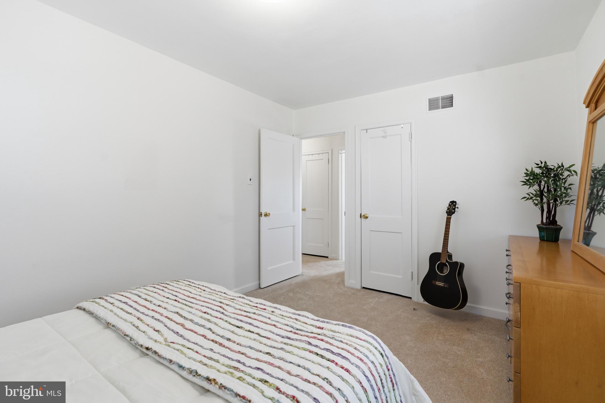 WOODMERE - Residential