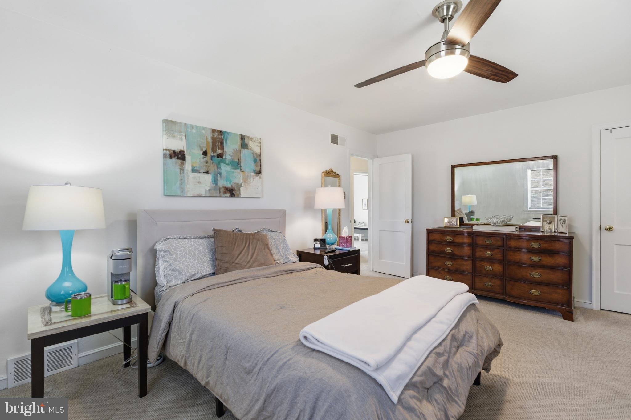 WOODMERE - Residential