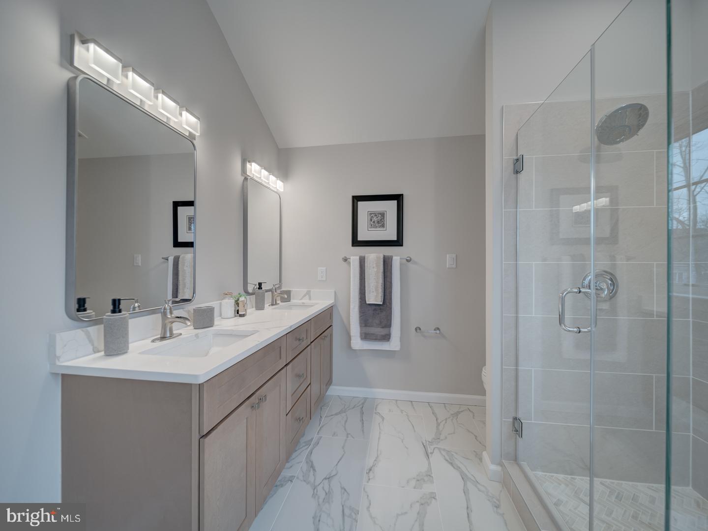 LAKELANDS - Residential