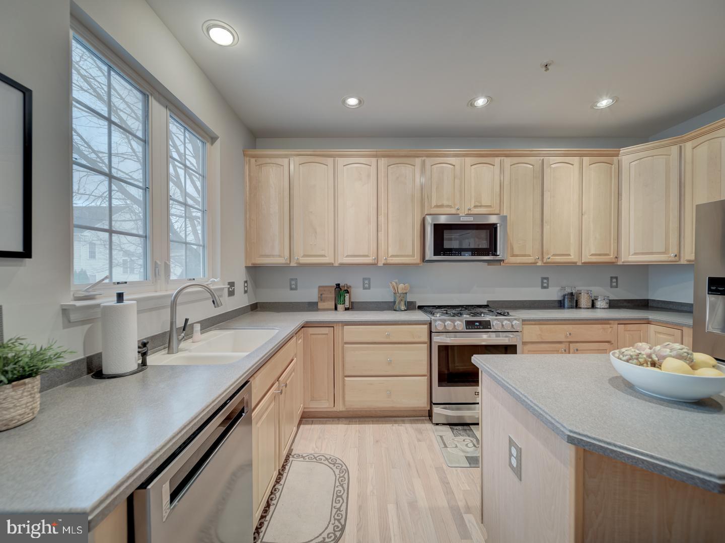 LAKELANDS - Residential