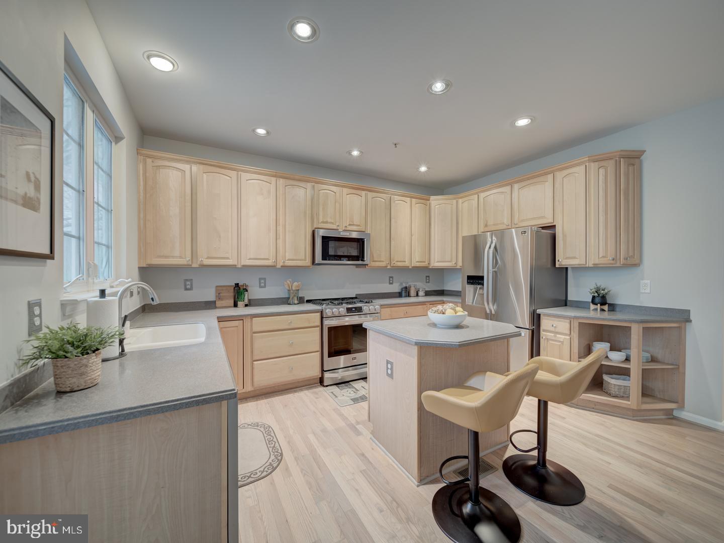 LAKELANDS - Residential