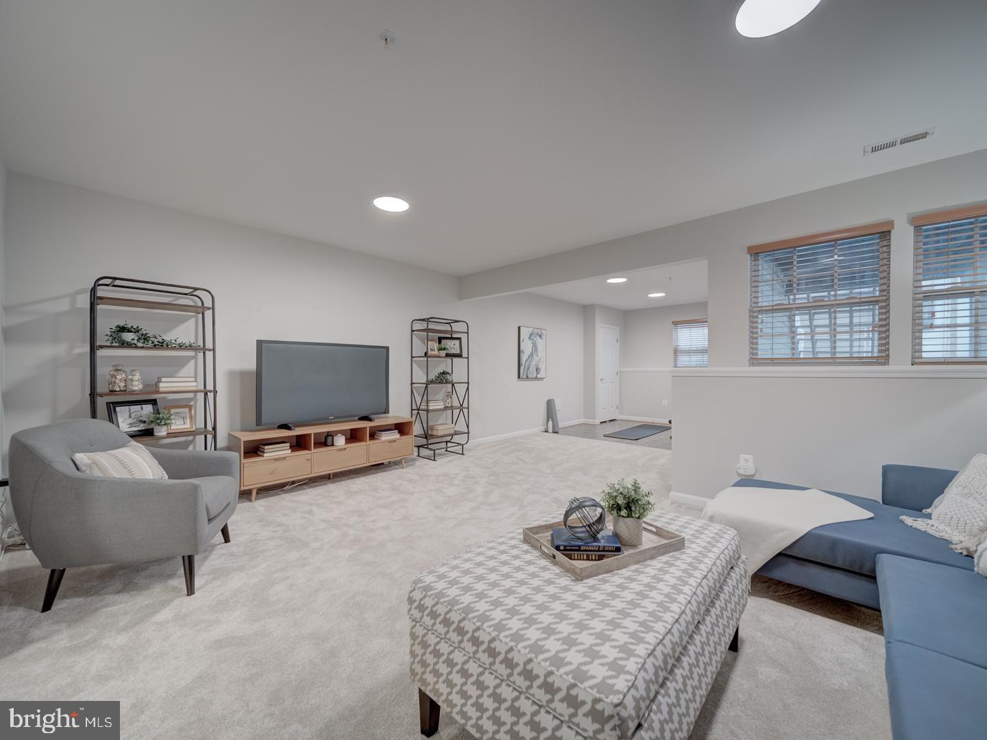 LAKELANDS - Residential