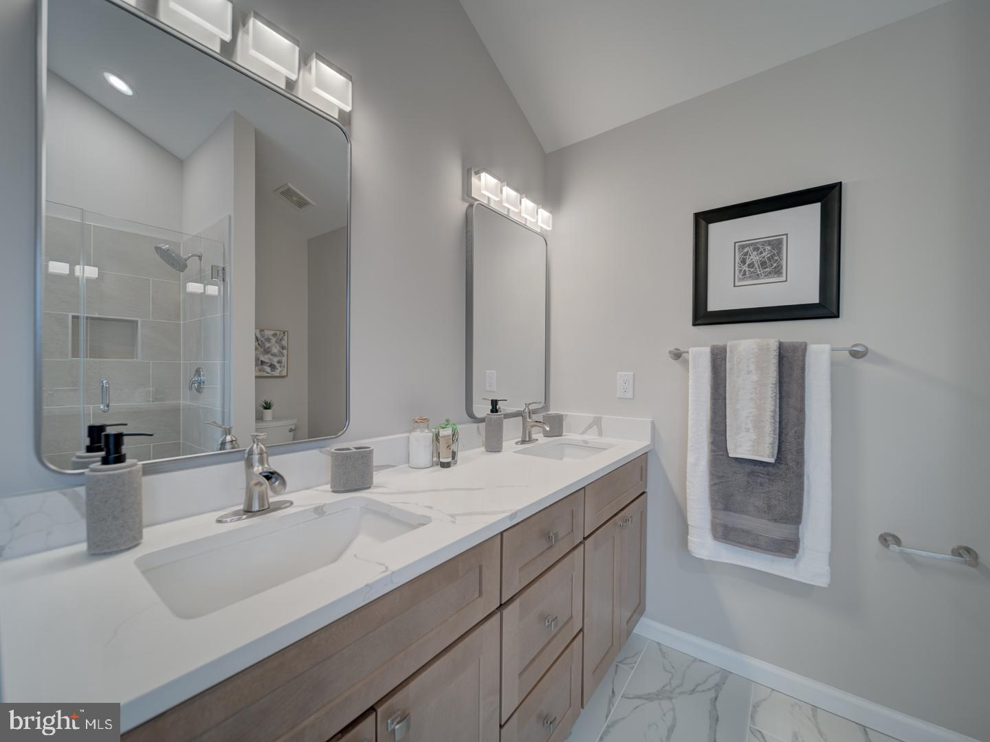 LAKELANDS - Residential