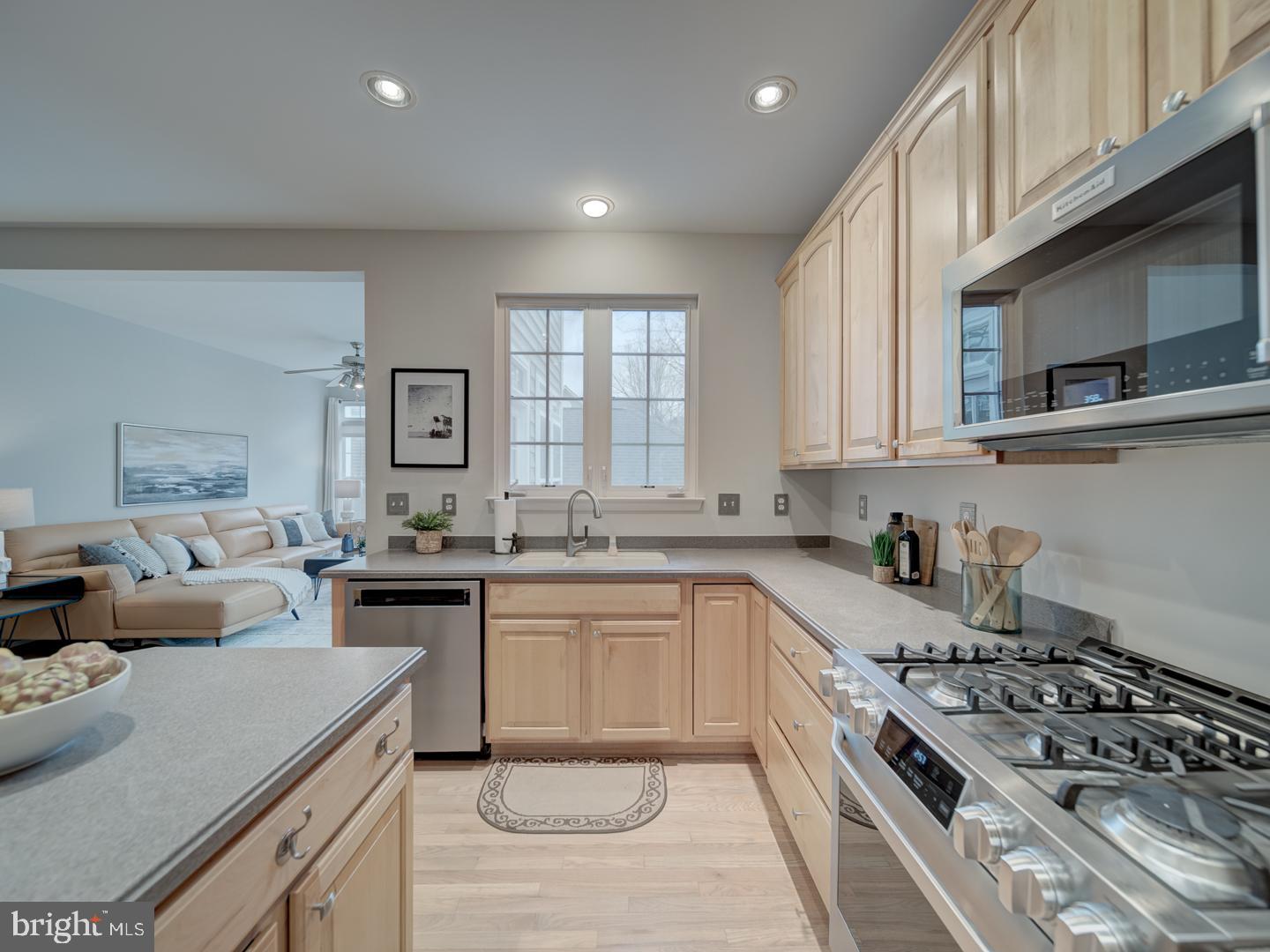 LAKELANDS - Residential