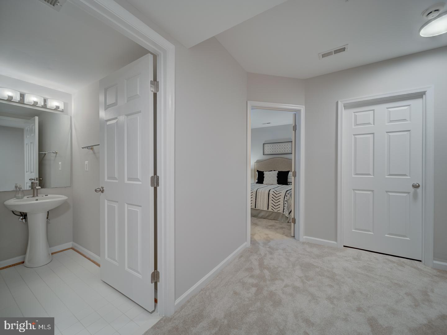 LAKELANDS - Residential