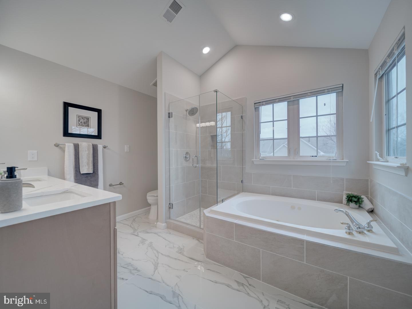 LAKELANDS - Residential