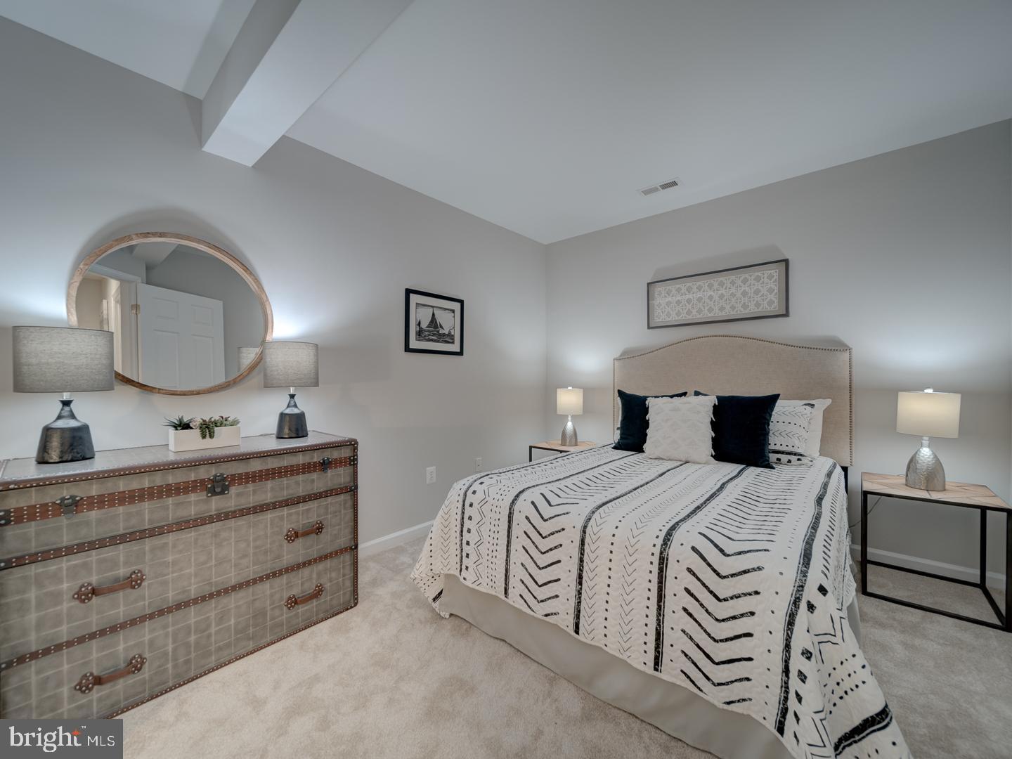 LAKELANDS - Residential