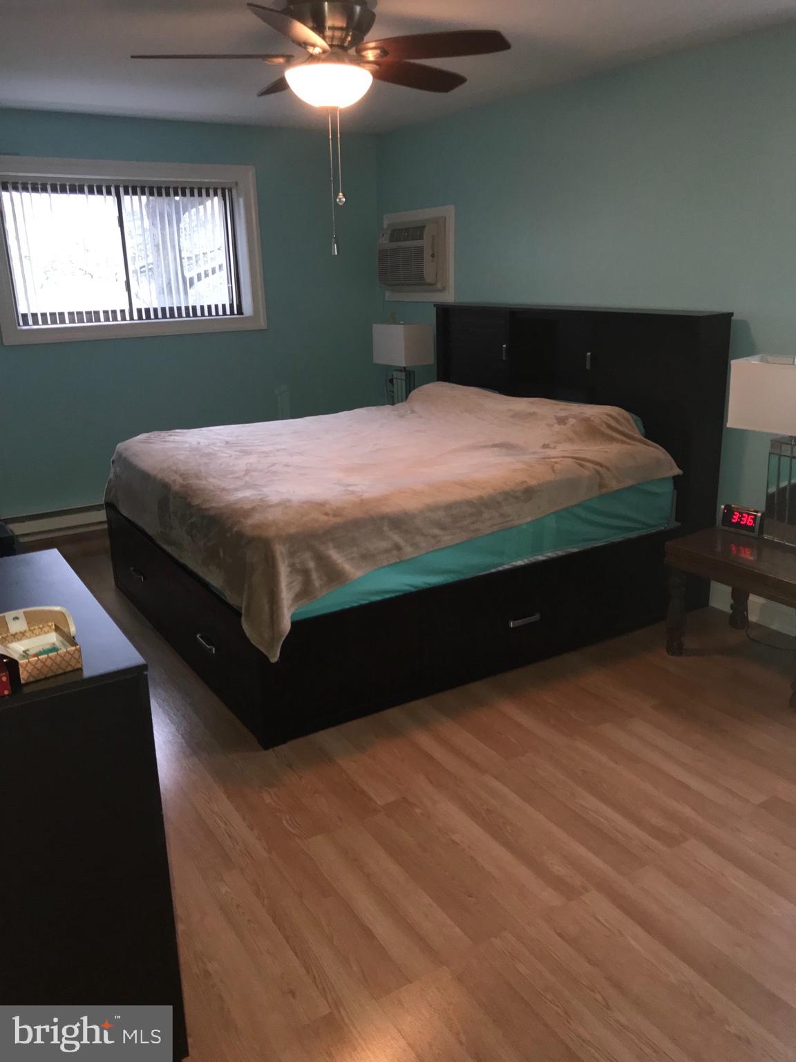 HAVERFORD HILL - Residential