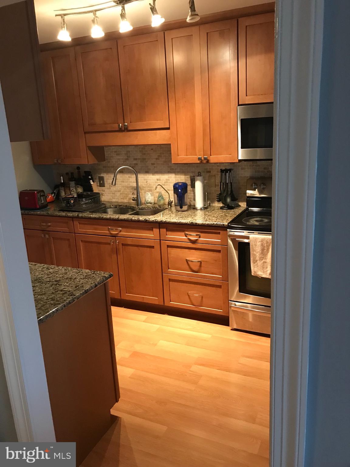 HAVERFORD HILL - Residential