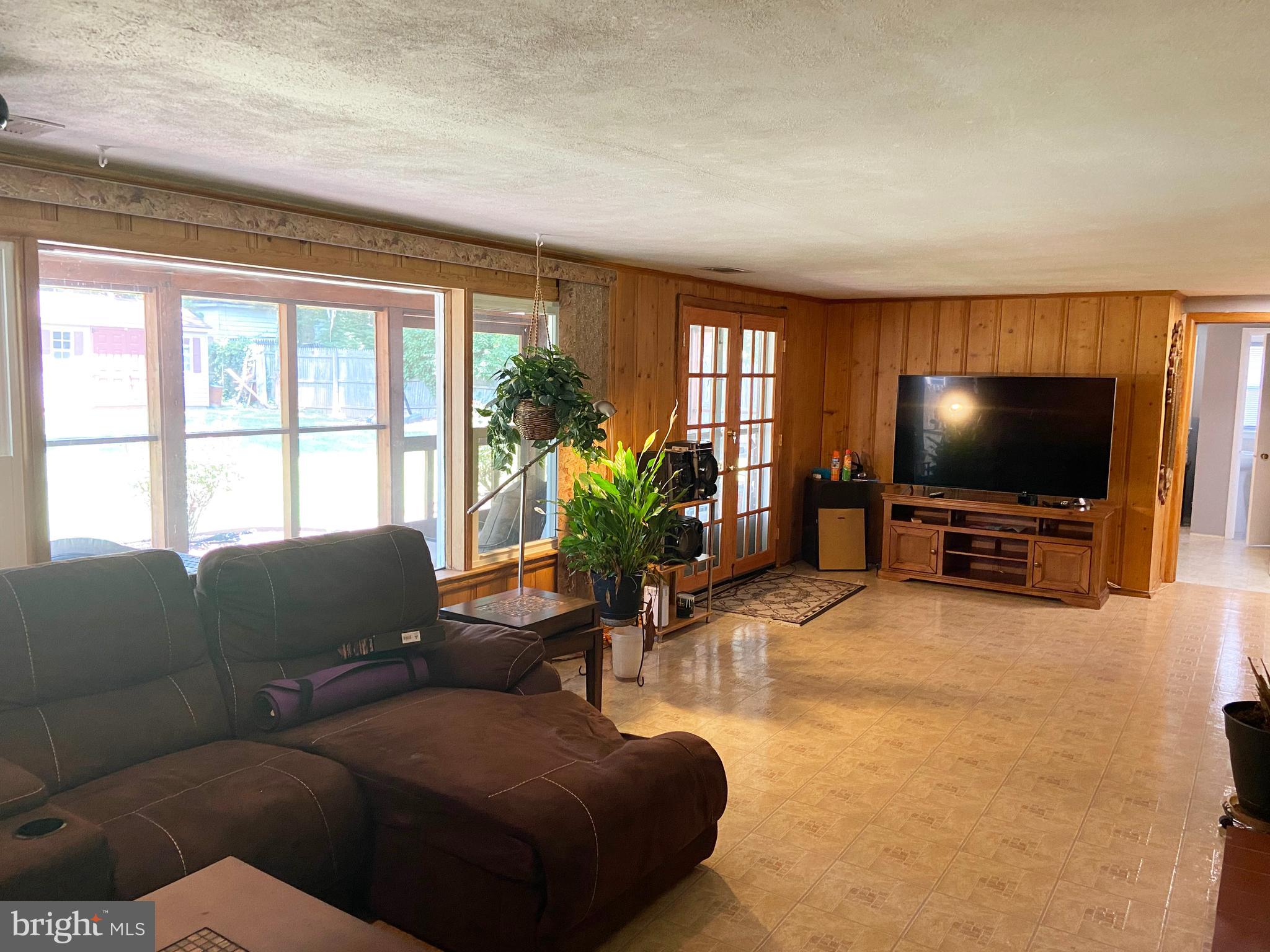 FOREST GARDENS - Residential