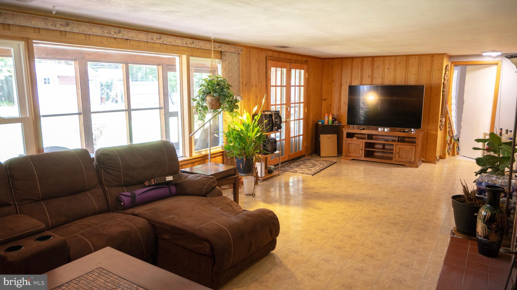 FOREST GARDENS - Residential