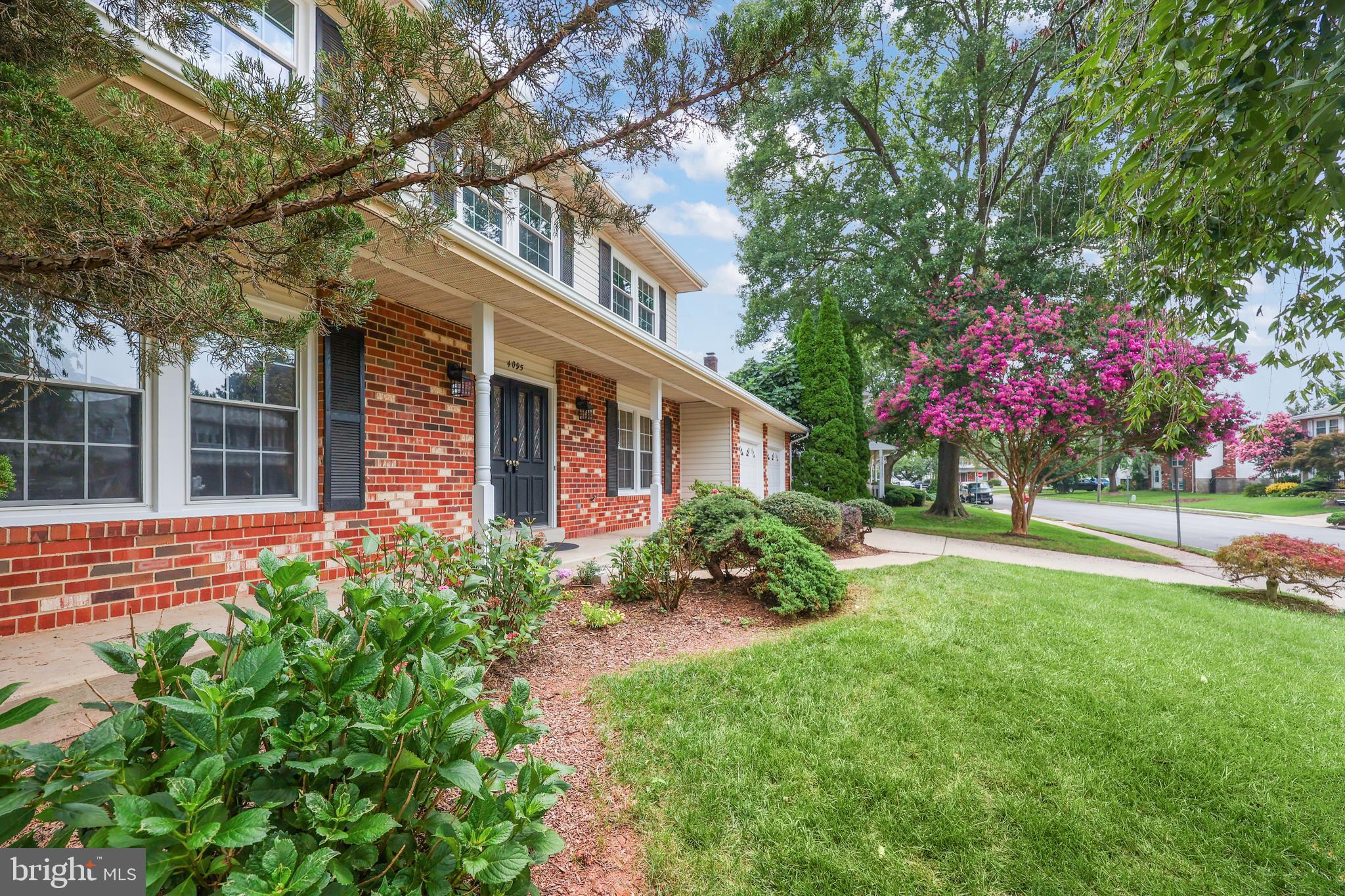 BROOKFIELD - Residential