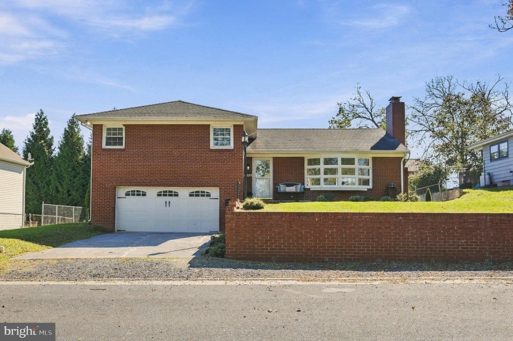 Photo of 1045 Northview Avenue, FRONT ROYAL, VA 22630 (MLS # VAWR2015752)