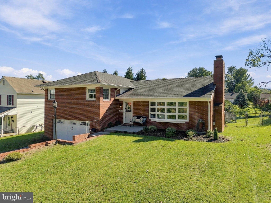 Photo of 1045 Northview Avenue, FRONT ROYAL, VA 22630 (MLS # VAWR2015752)