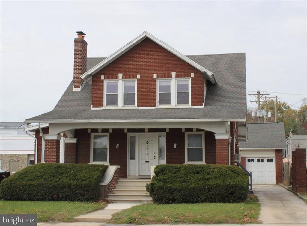 Photo of 2513 W Market Street, YORK, PA 17404 (MLS # PAYK2095398)