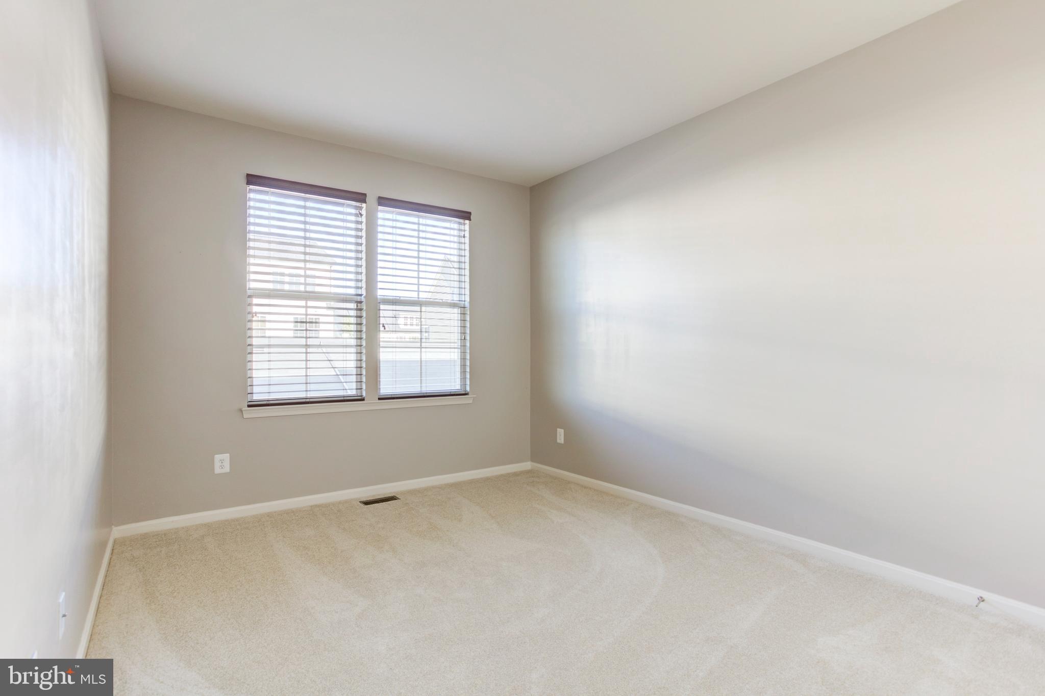 VICTORY LAKES - Residential