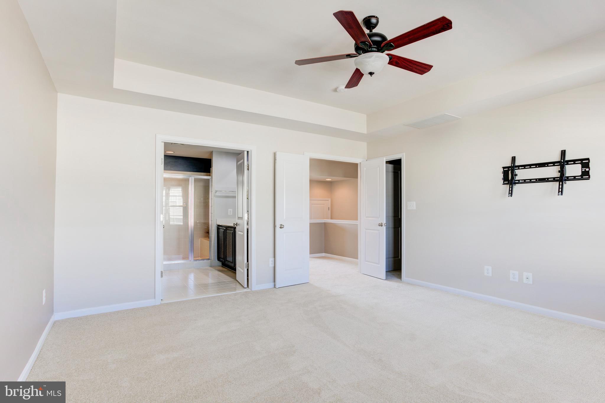 VICTORY LAKES - Residential