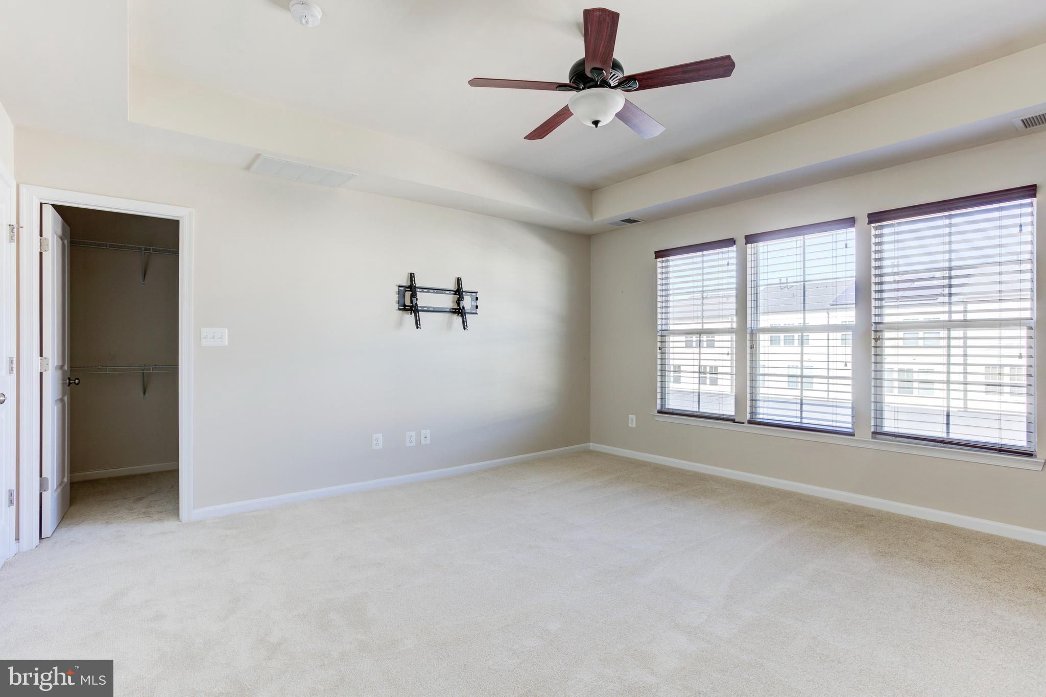 VICTORY LAKES - Residential