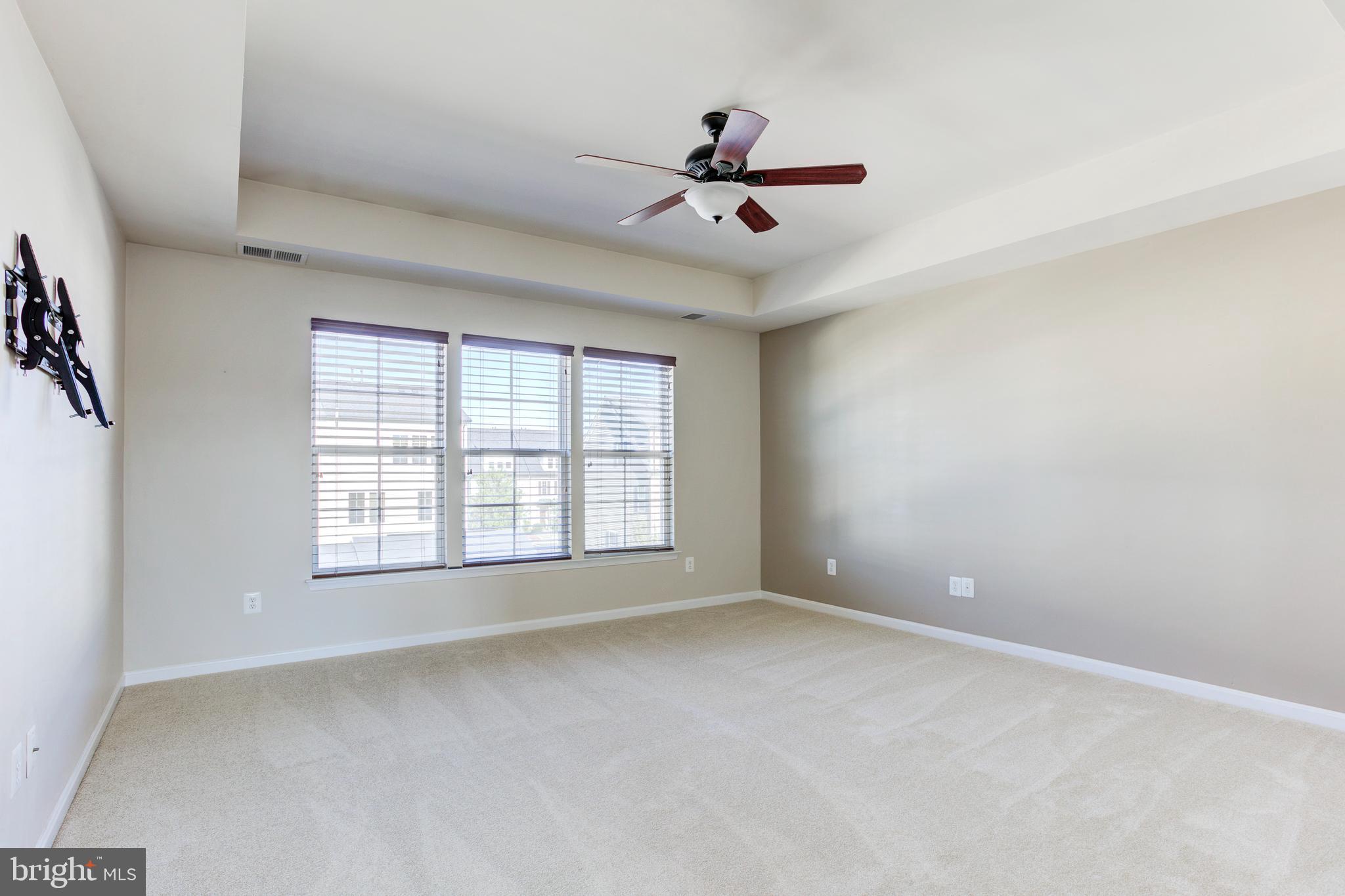 VICTORY LAKES - Residential