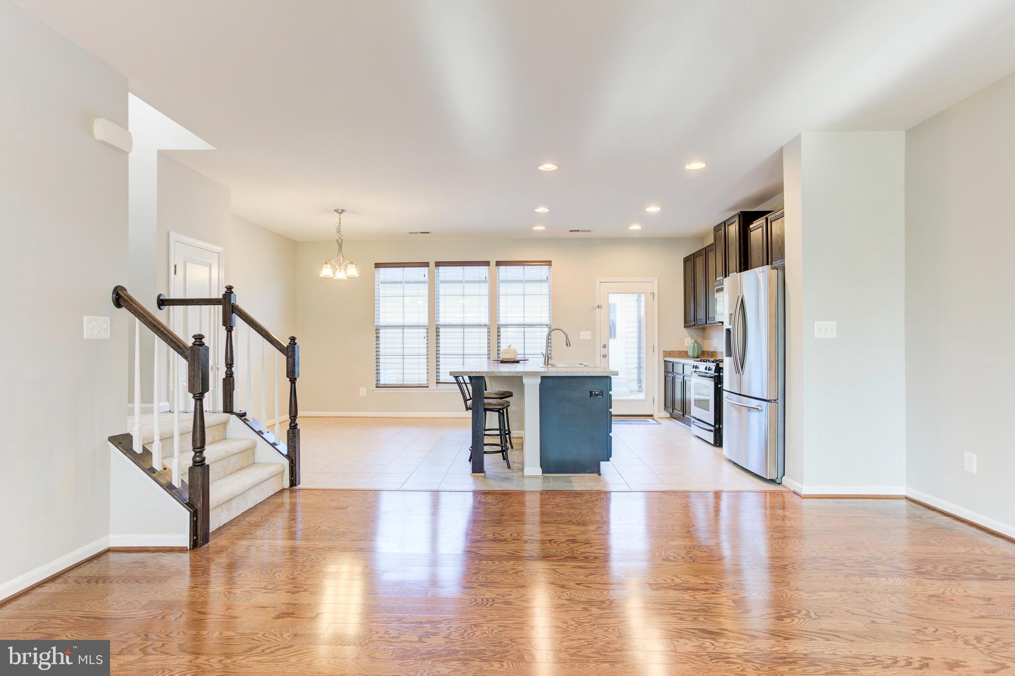 VICTORY LAKES - Residential