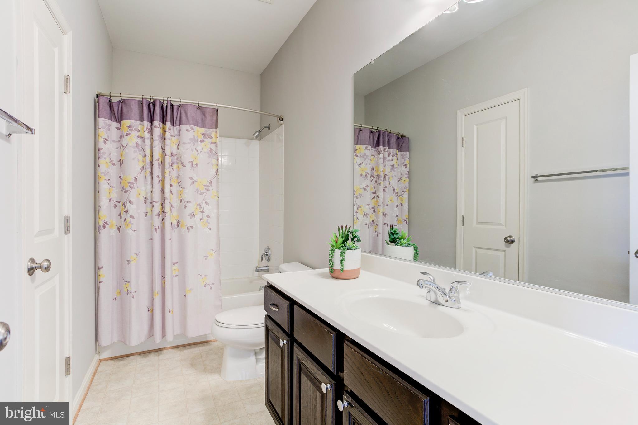 VICTORY LAKES - Residential