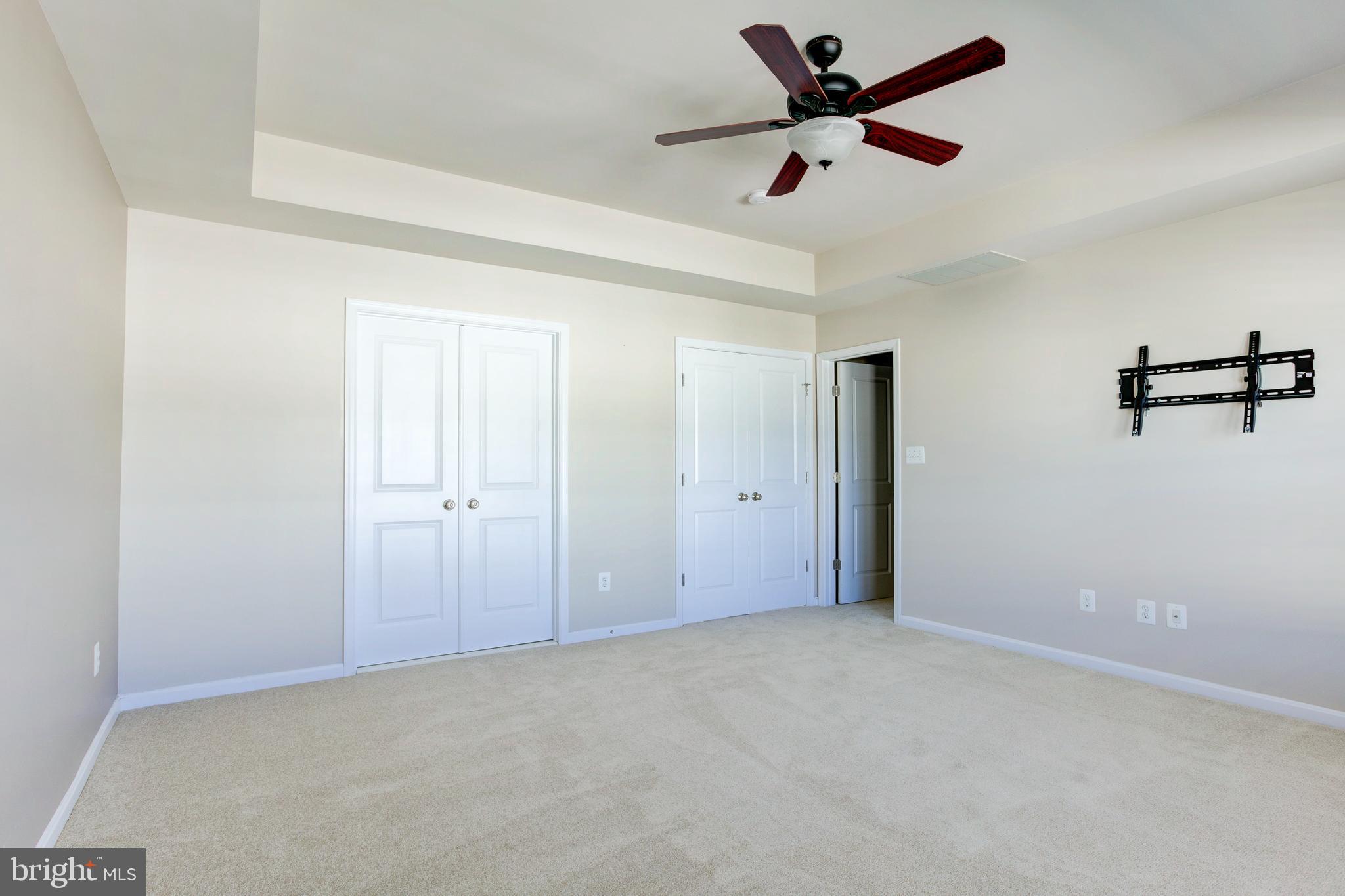 VICTORY LAKES - Residential